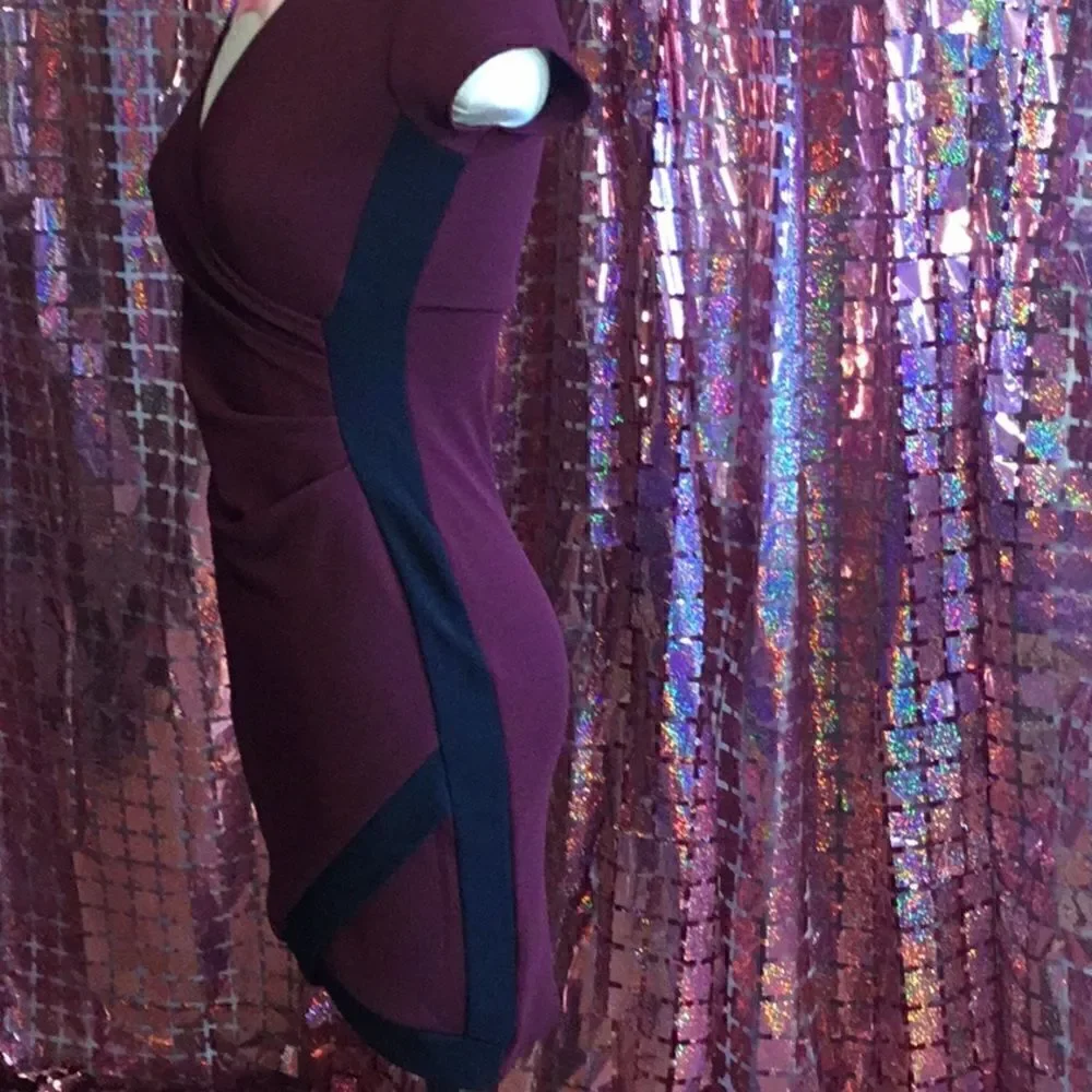 Short sleeved dress in 2 tone burgundy & black in small by ALMOST FAMOUS